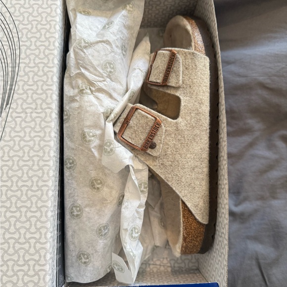 Birkenstock Arizona Sandals - Picture 5 of 7